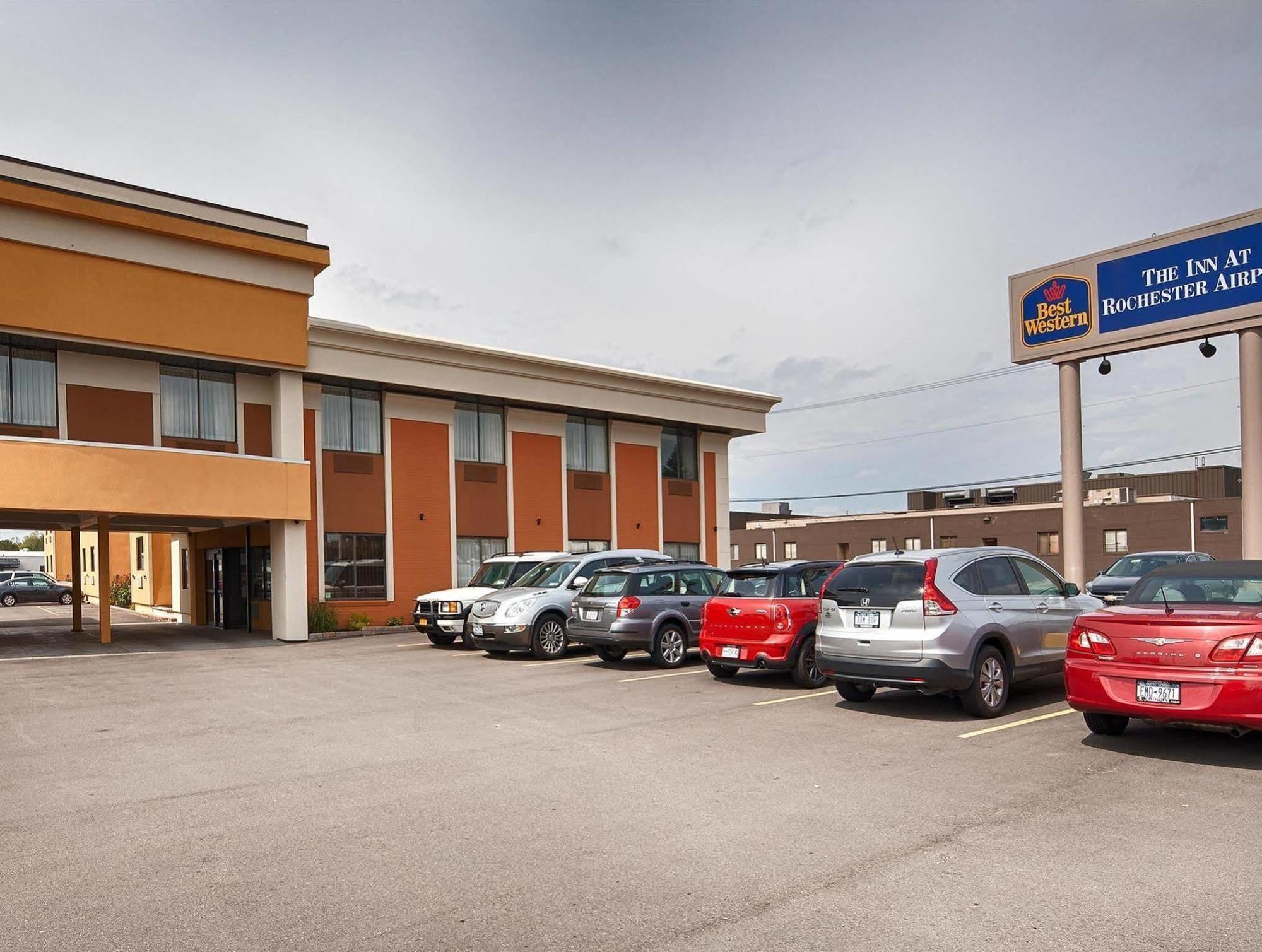 Best Western Inn At The Rochester Airport Exterior photo